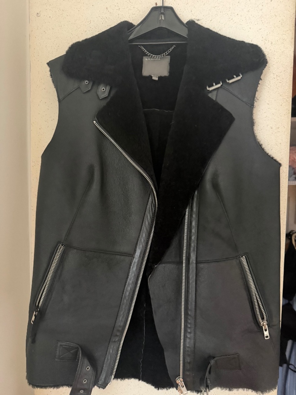 Muubaa black leather shearling vest US8/EU40